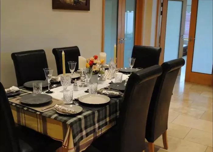 Tranquil Haven Mansion 펜션 로스코먼