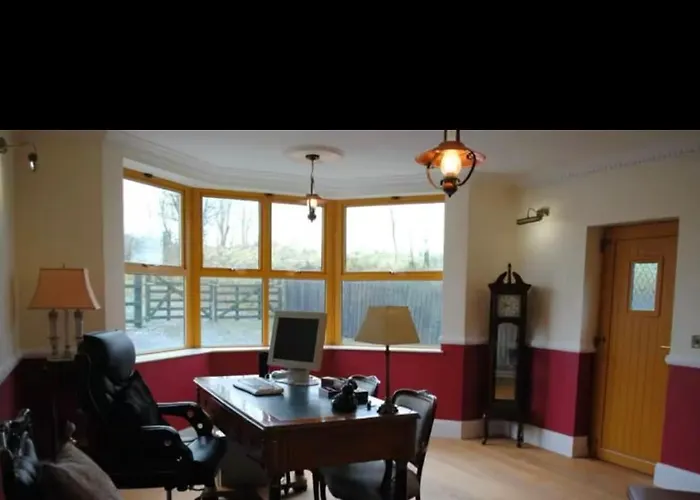 Tranquil Haven Mansion * 로스코먼