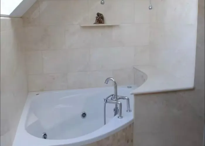 Tranquil Haven Mansion 펜션 로스코먼